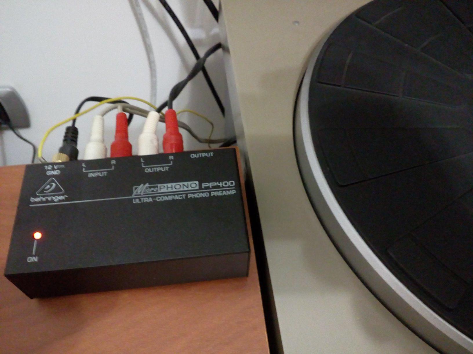 Behringer PP400 Microphono préampli phono MM RCA