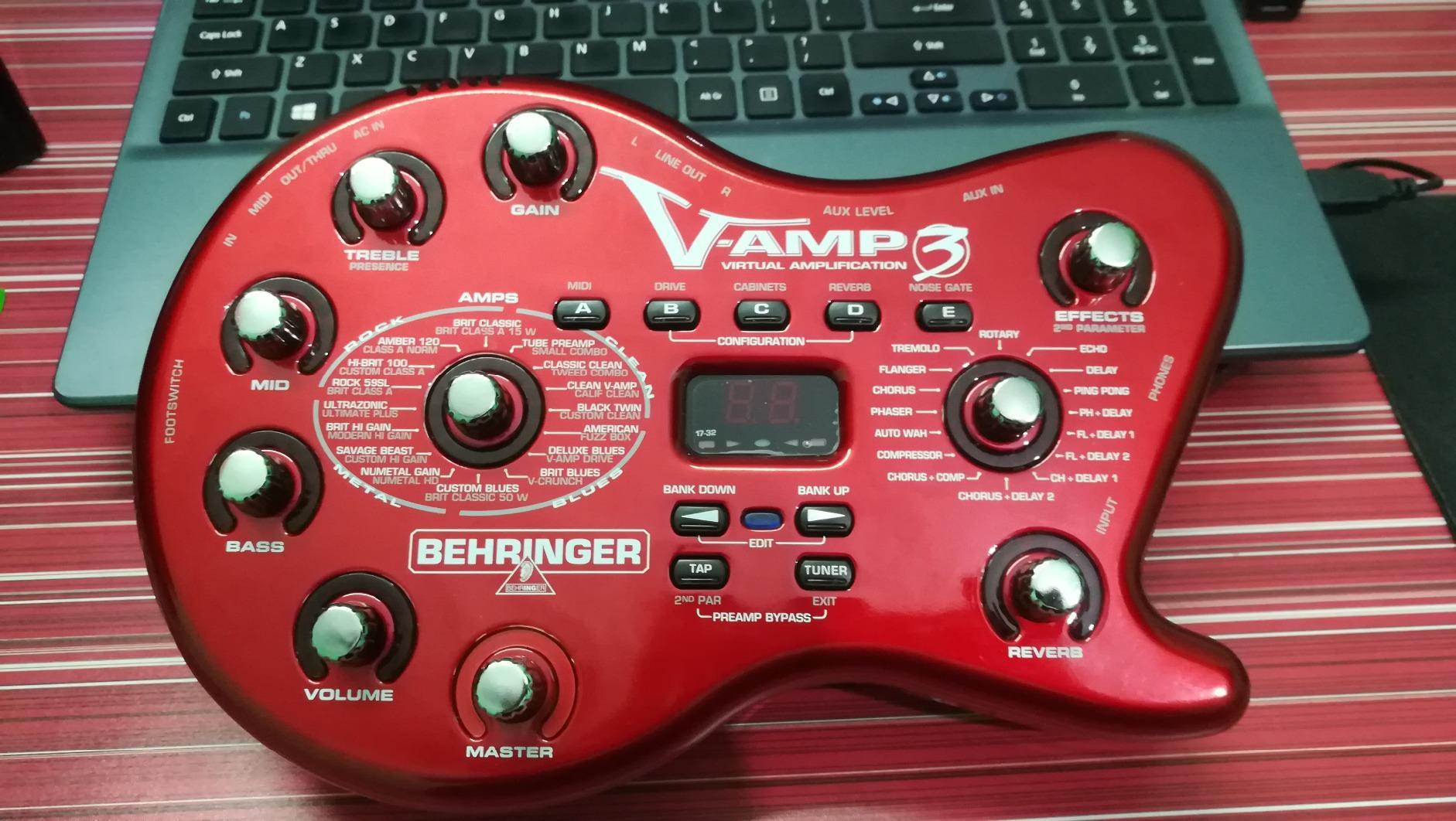Behringer V-AMP3 ampli guitare multi-effets USB rouge