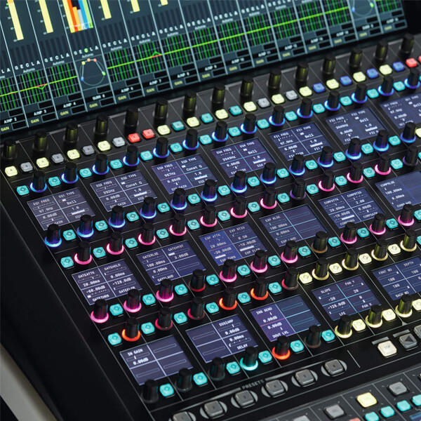 Fréquence Mixage Lawo MC2 56 console 48 faders 256 entrées