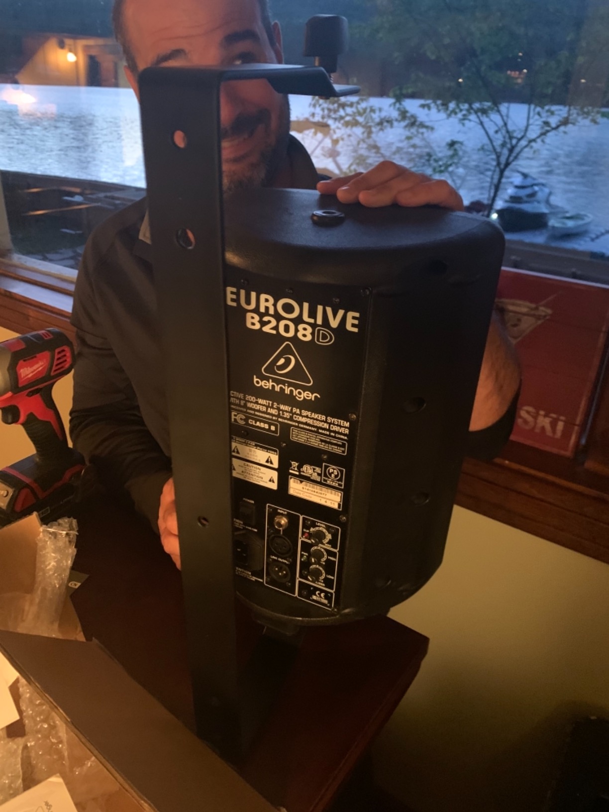Behringer Eurolive WB210 support mural enceinte B210 noir